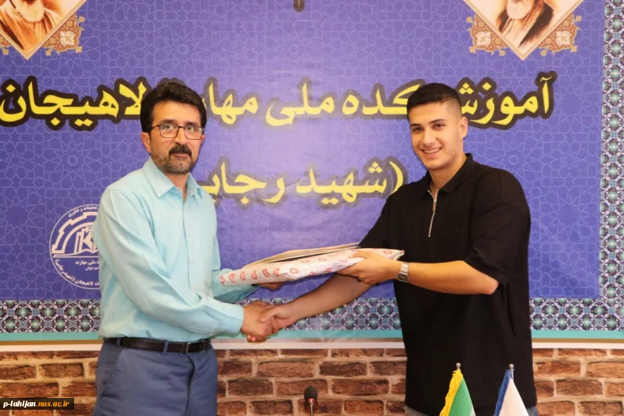 جلسه هم اندیشی ریاست آموزشکده با دانشجویان فعال کانون ها و انجمن های علمی آموزشکده ملی مهارت شهید رجایی لاهیجان 9
